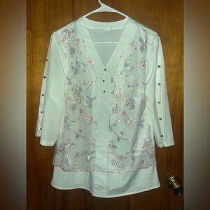 White Floral Embroidered Tunic